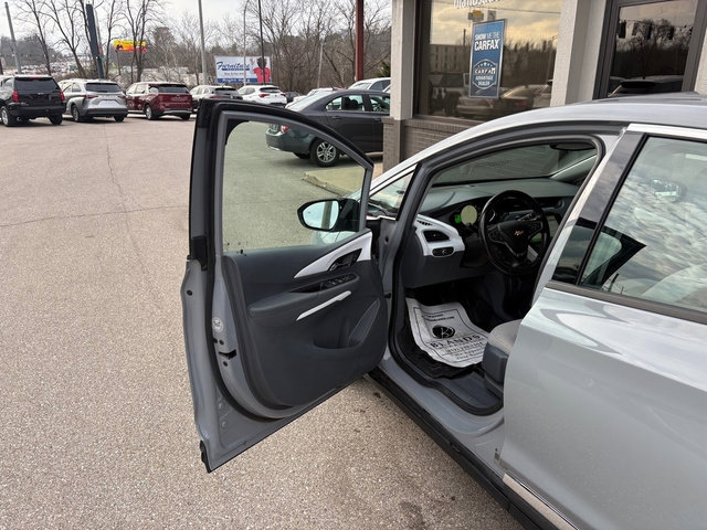 Used 2019 Chevrolet Bolt LT image 9