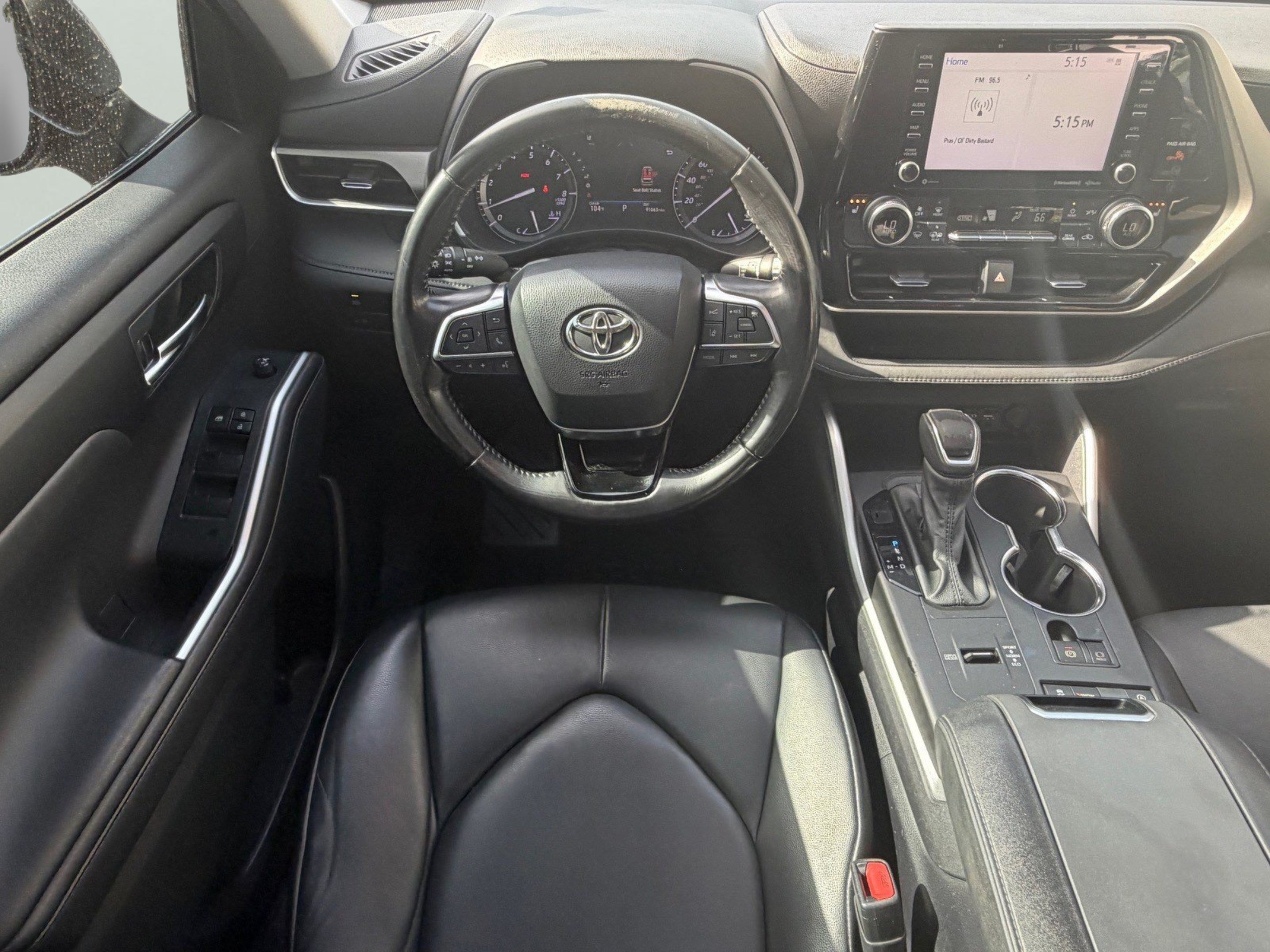 Used 2020 Toyota Highlander XLE FWD image 23