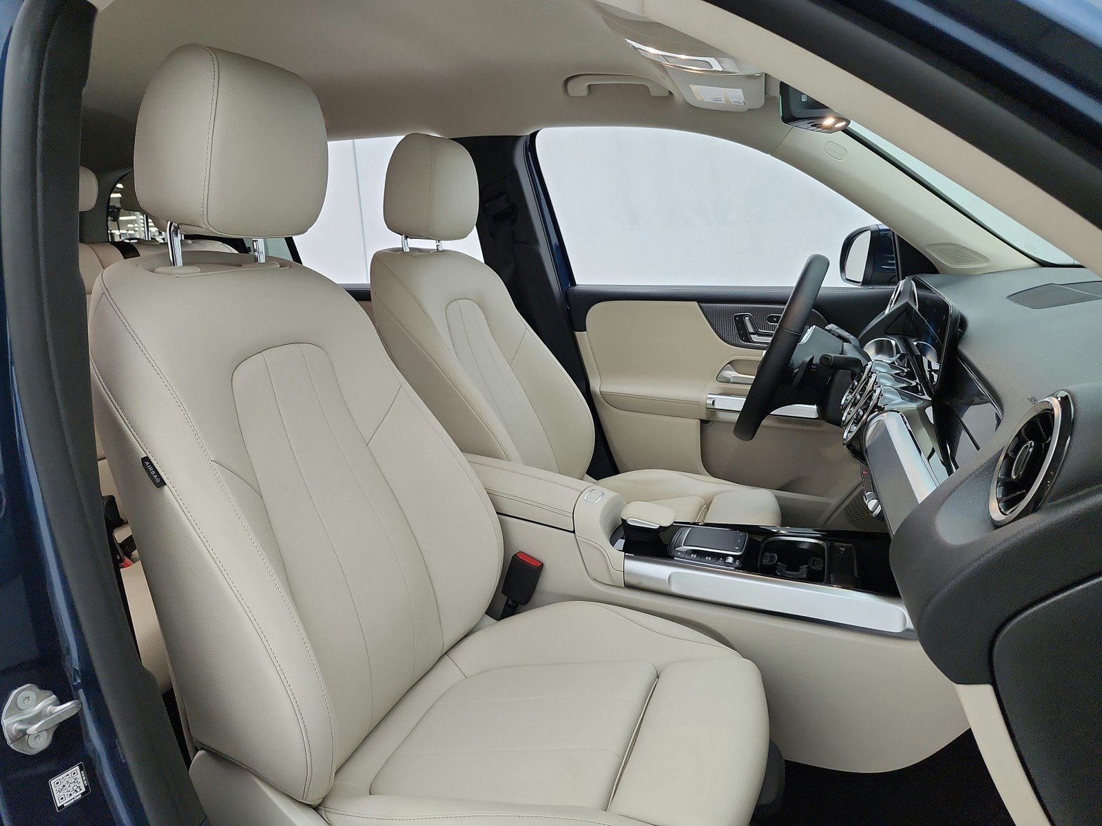 Used 2022 Mercedes-Benz GLB 250 image 19
