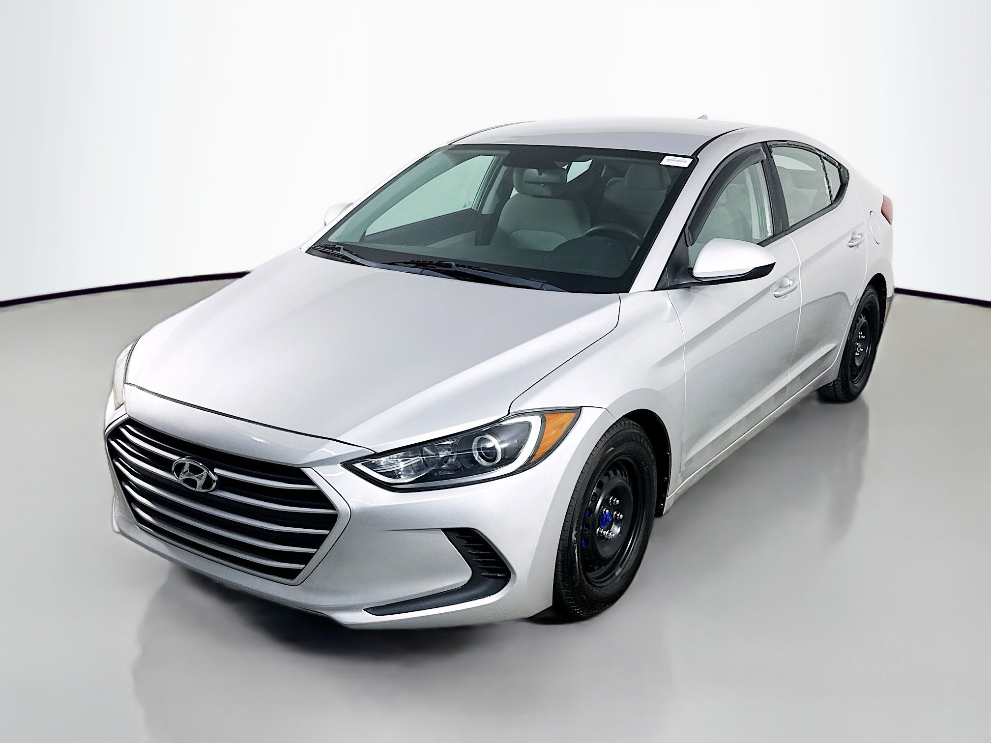 Used 2017 Hyundai Elantra SE w/ Cargo Package image 4