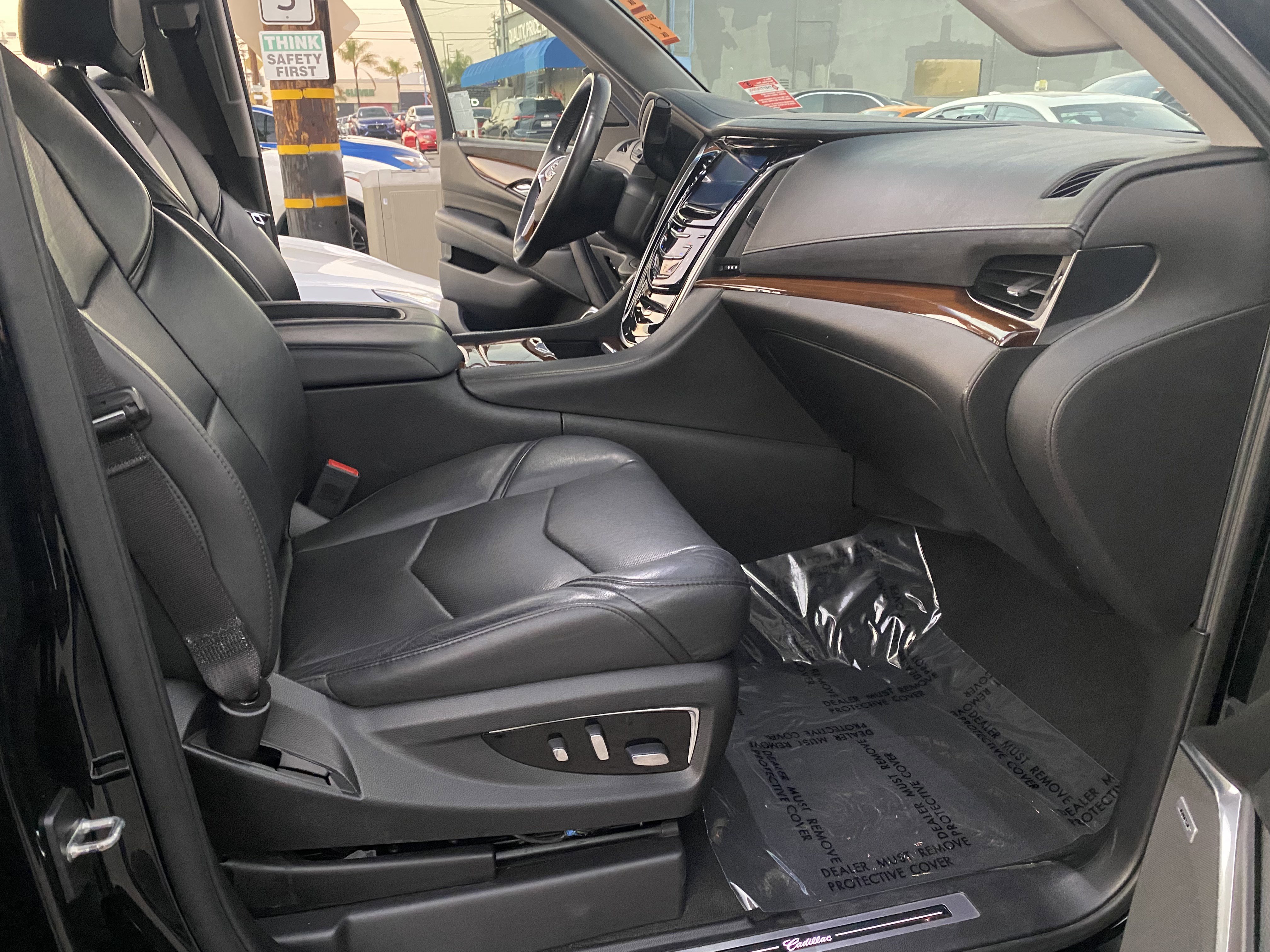 Used 2018 Cadillac Escalade Premium Luxury image 24