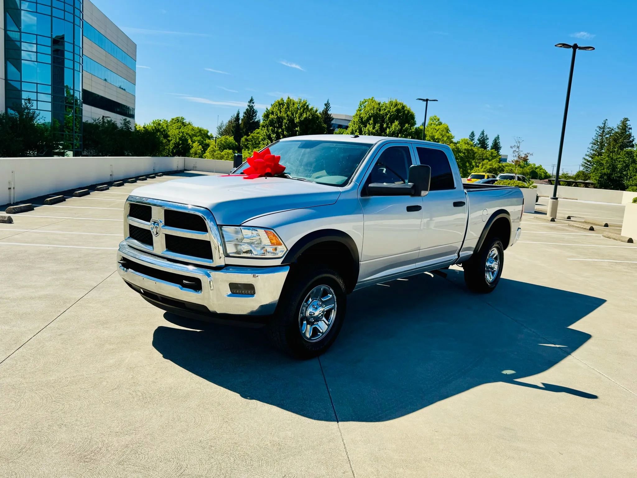 Used 2018 RAM 2500 Tradesman w/ Chrome Appearance Group AWD/4WD image 16