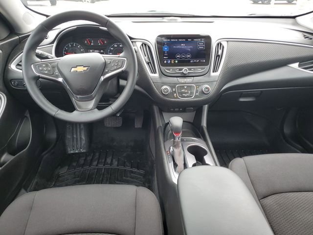 Used 2023 Chevrolet Malibu RS FWD image 25