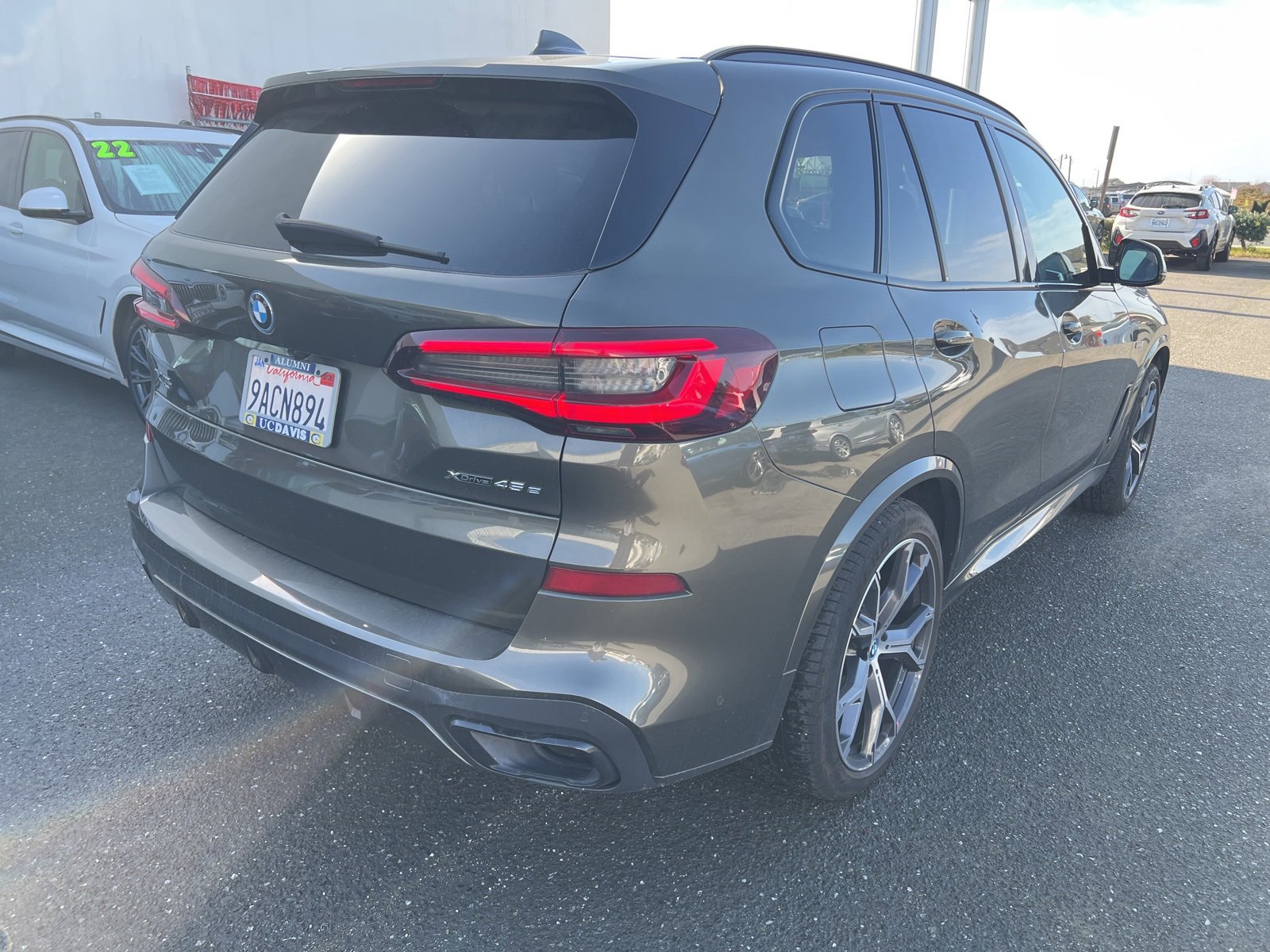 Used 2022 BMW X5 xDrive45e w/ M Sport Package image 4
