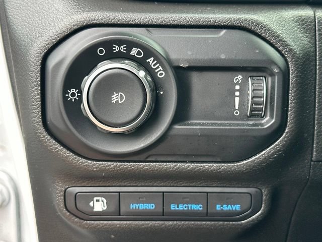 Used 2023 Jeep Wrangler Unlimited w/ Cold Weather Group AWD/4WD image 10