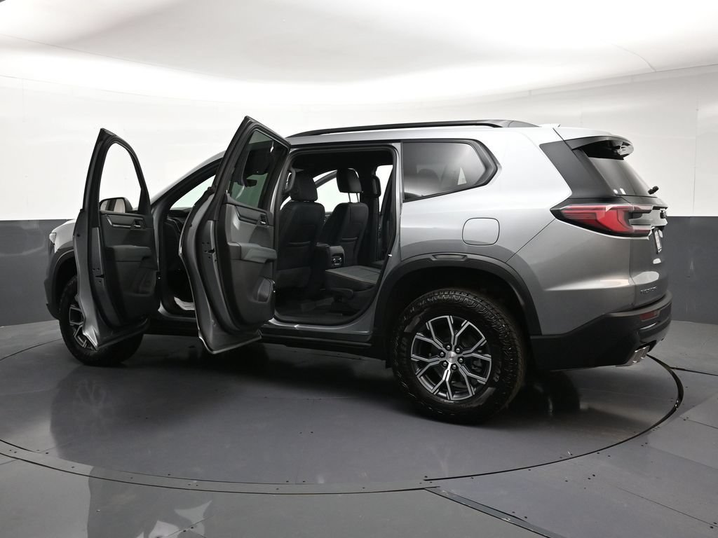 Used 2026 GMC Acadia AT4 w/ Luxury Package AWD/4WD image 35