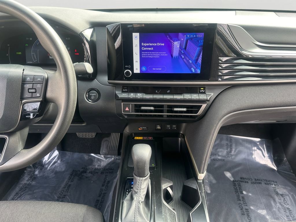 Used 2025 Toyota Camry LE FWD image 14