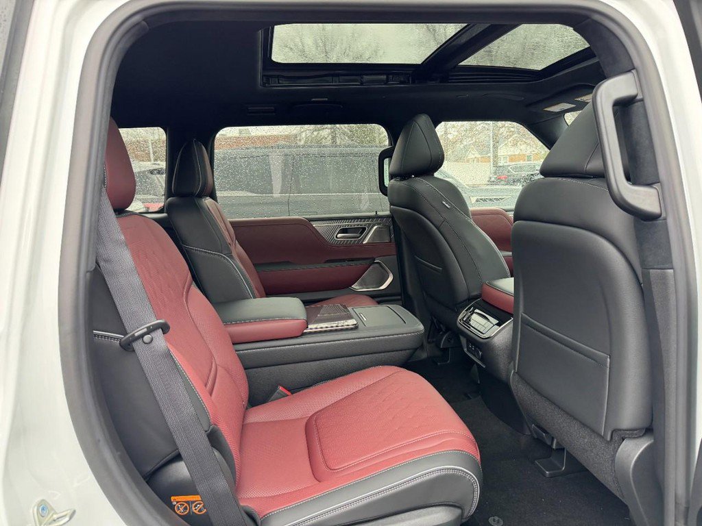 New 2026 INFINITI QX80 Autograph w/ Premium Cargo Package image 5