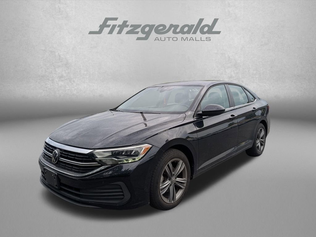 Used 2024 Volkswagen Jetta SE FWD image 3