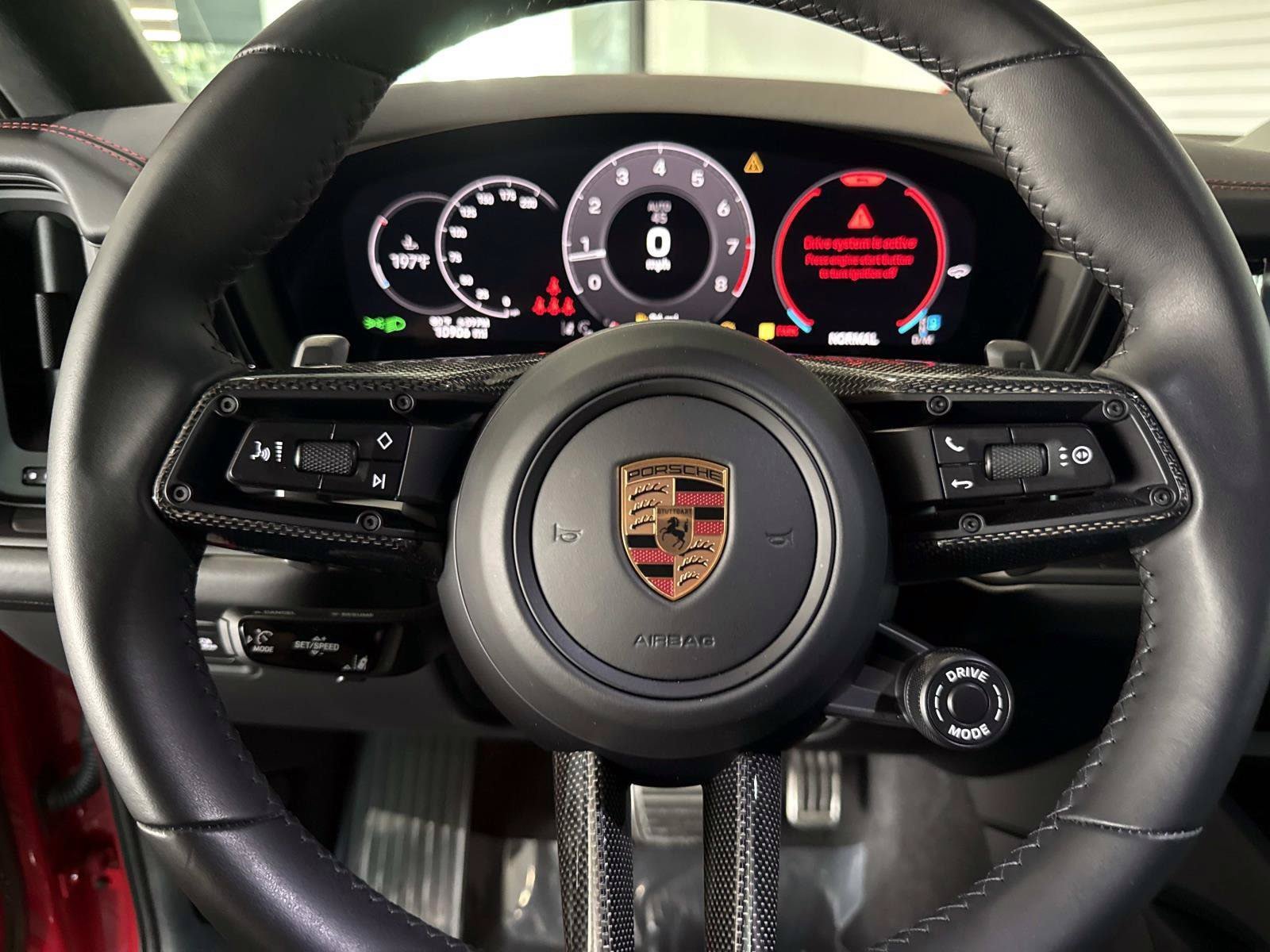 Used 2025 Porsche Cayenne GTS AWD/4WD image 31