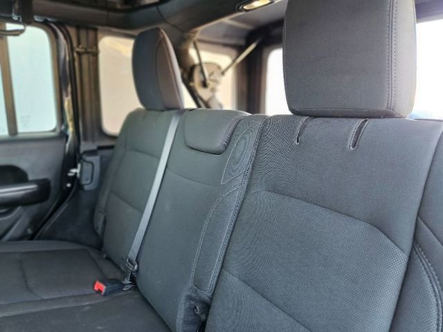 Used 2018 Jeep Wrangler Unlimited Sport image 25