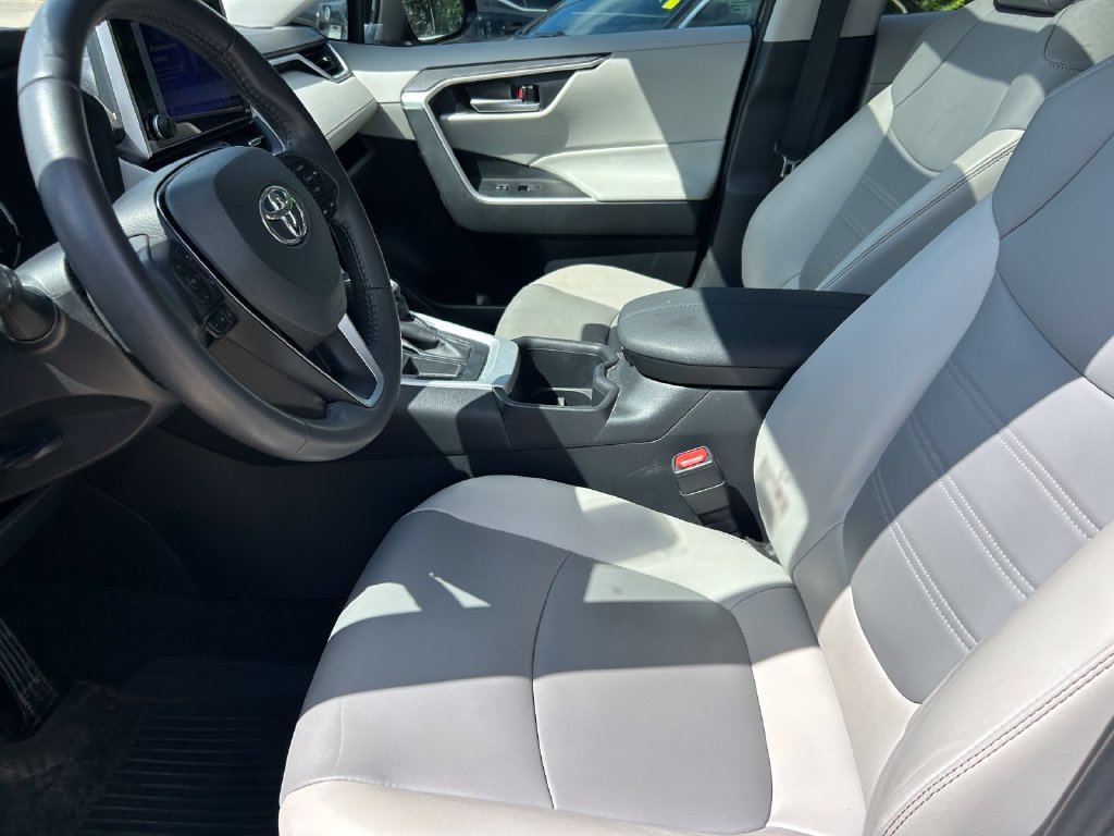 Used 2024 Toyota RAV4 XLE Premium FWD image 11