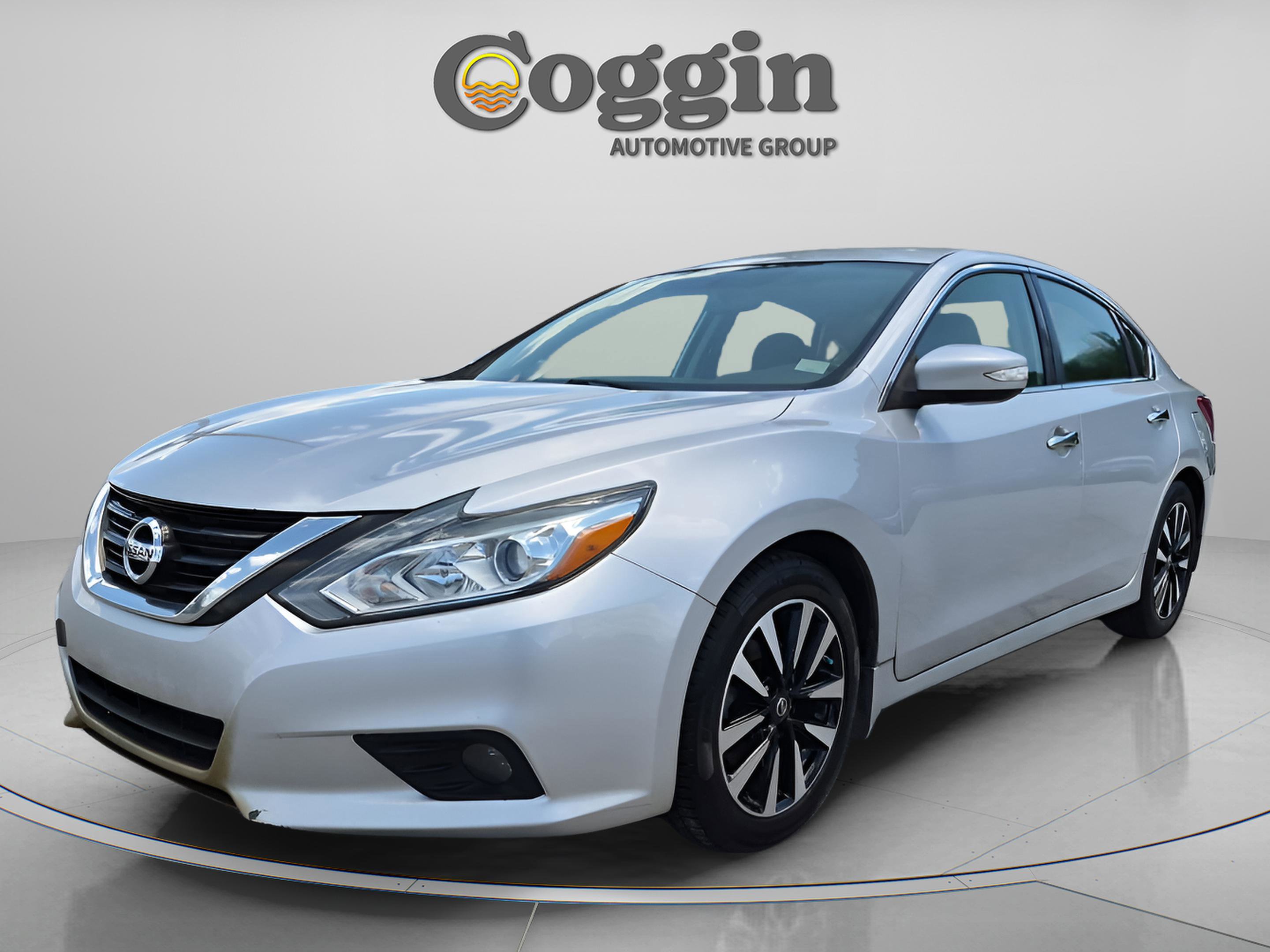 Used 2018 Nissan Altima 2.5 SV w/ 2.5 SV Technology Package FWD image 2