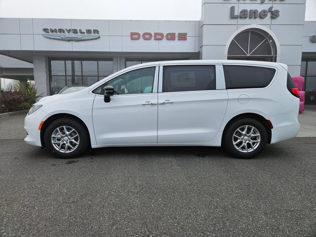 New 2027 Chrysler Pacifica LX FWD image 2