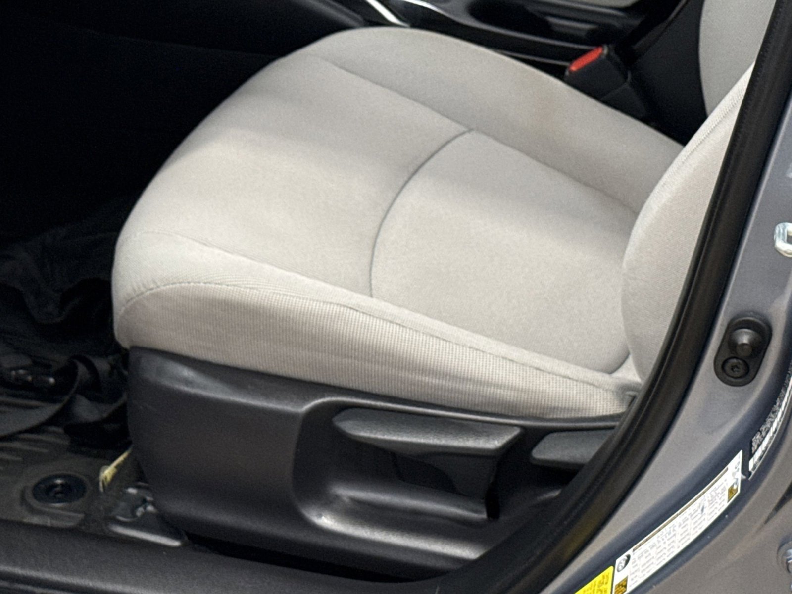 Used 2021 Toyota Corolla LE w/ LE Convenience Package FWD image 15