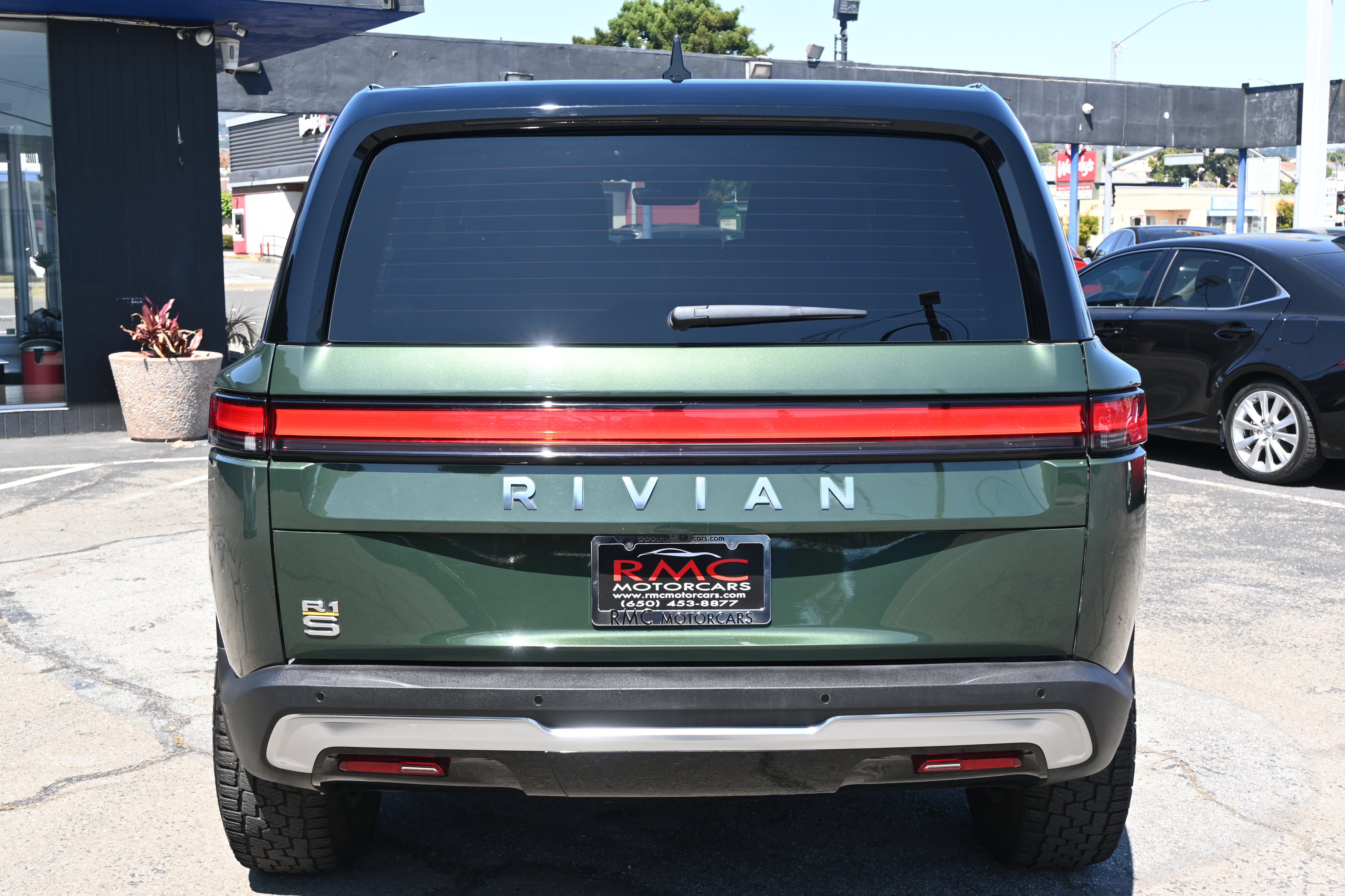Used 2023 Rivian R1S Adventure AWD/4WD image 7