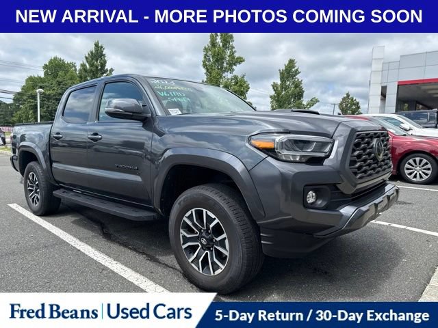 Used 2023 Toyota Tacoma TRD Sport w/ TRD Premium Sport Package AWD/4WD image 2
