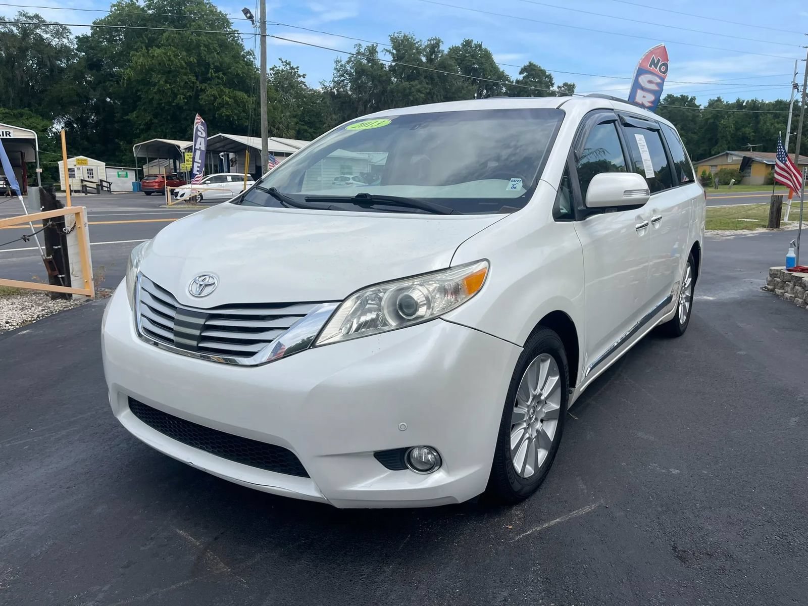 Used 2013 Toyota Sienna Limited w/ Advanced Technology Pkg FWD image 5