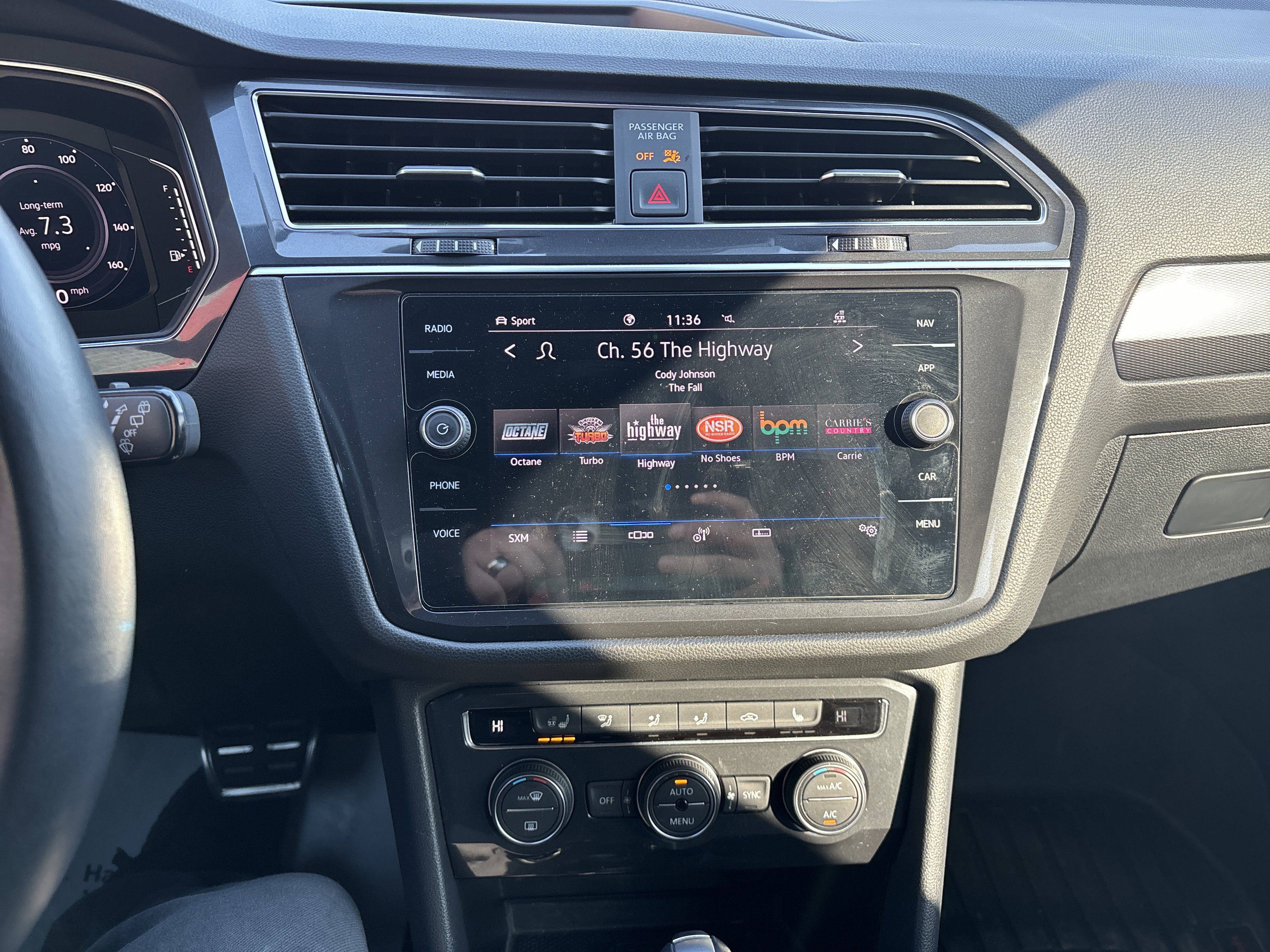 Used 2021 Volkswagen Tiguan SEL Premium R-Line image 25