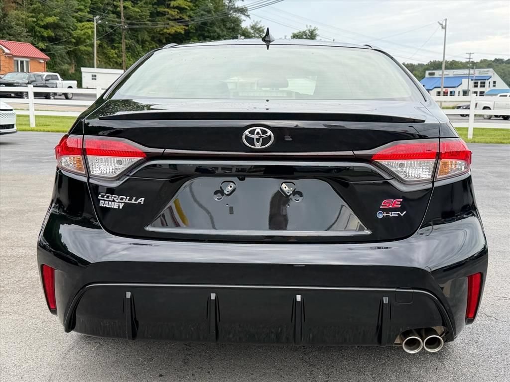 Used 2026 Toyota Corolla SE FWD image 6