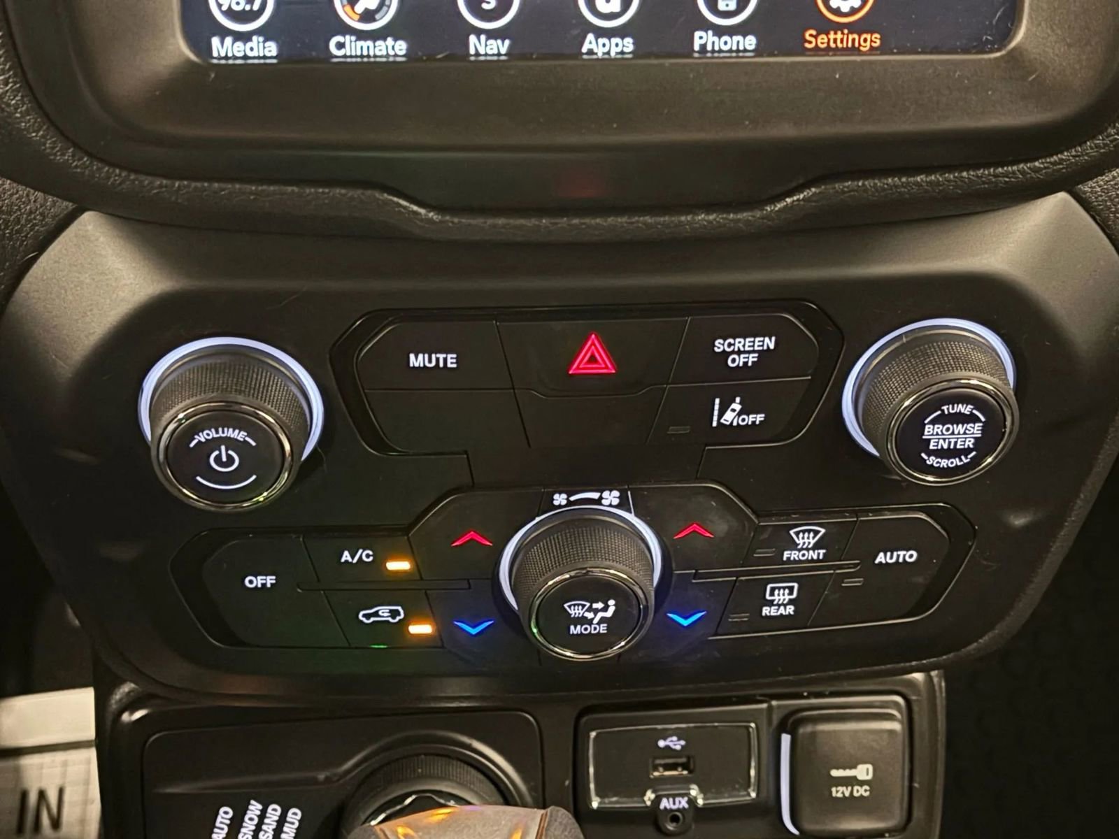 Used 2022 Jeep Renegade Altitude image 44