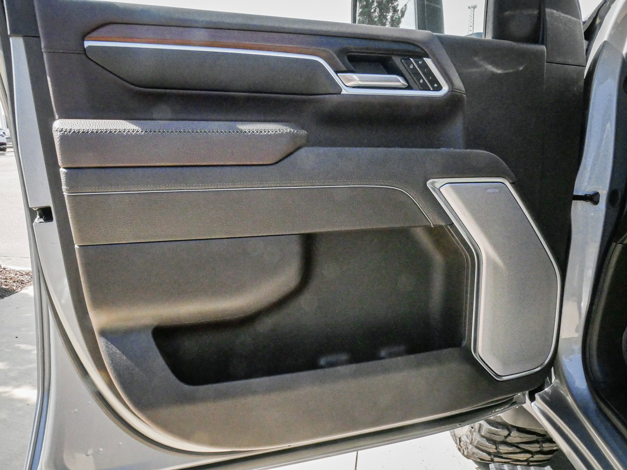 Used 2025 GMC Sierra 2500 Denali w/ Technology Package image 14