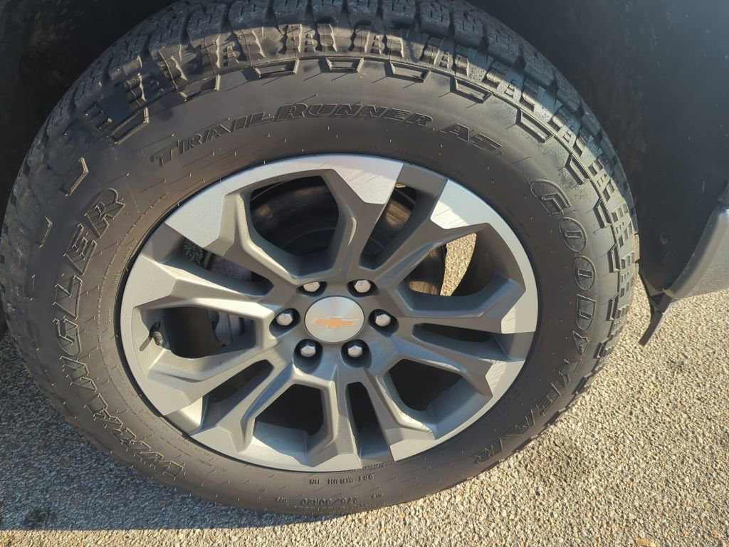 Used 2025 Chevrolet Silverado 1500 High Country w/ Z71 Off-Road Package image 10