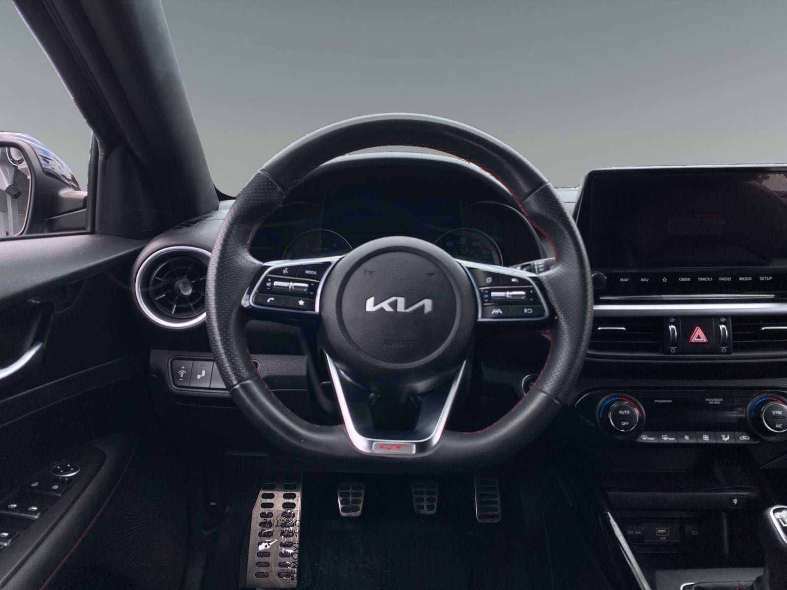 Used 2023 Kia Forte GT FWD image 12