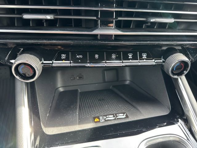 New 2026 Chevrolet Traverse LT w/ Midnight/Sport Edition image 26