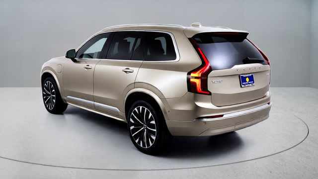 New 2026 Volvo XC90 T8 Plus w/ Protection Package Premier AWD/4WD image 5