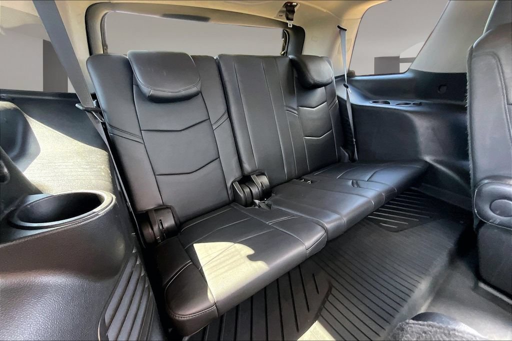 Used 2019 Cadillac Escalade Luxury AWD/4WD image 30