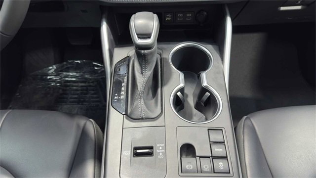 Used 2023 Toyota Highlander XLE image 19