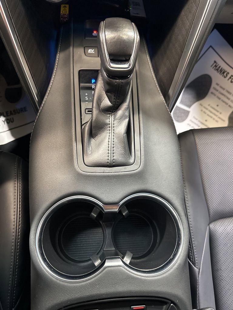 Used 2024 Toyota Venza Limited image 33