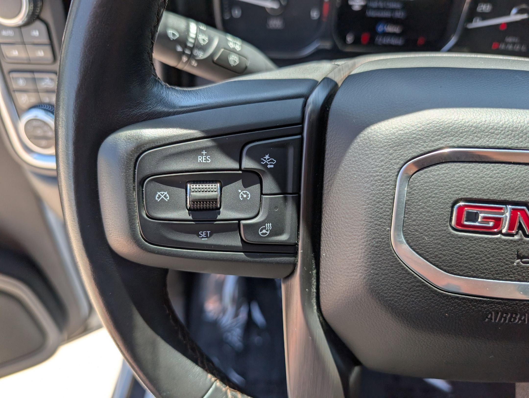 Certified 2021 GMC Sierra 3500 AT4 w/ AT4 Premium Plus Package AWD/4WD image 17