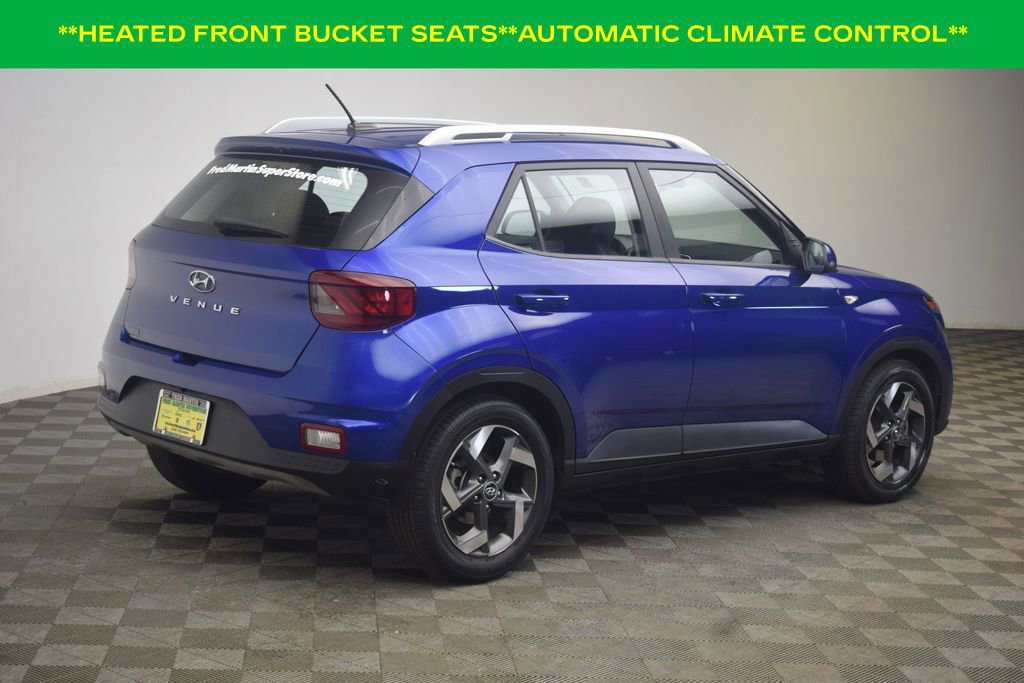 Used 2023 Hyundai Venue Limited w/ Cargo Package FWD image 8