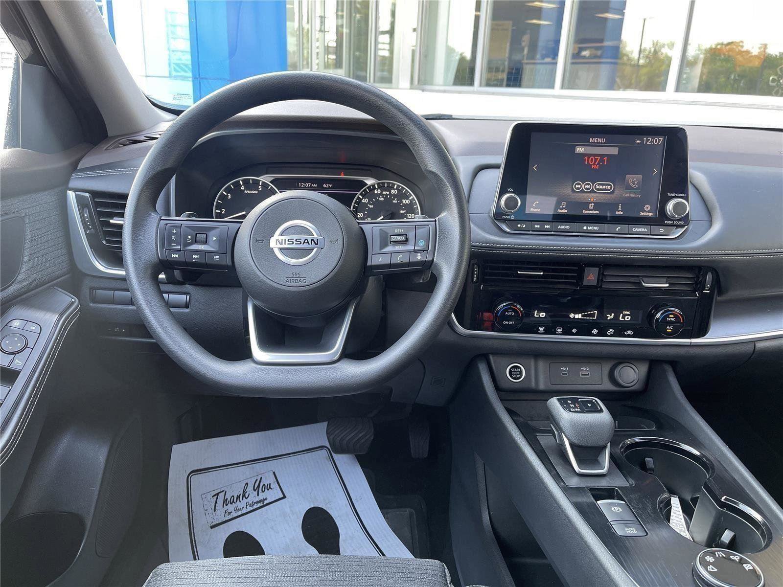 Used 2021 Nissan Rogue SV image 16