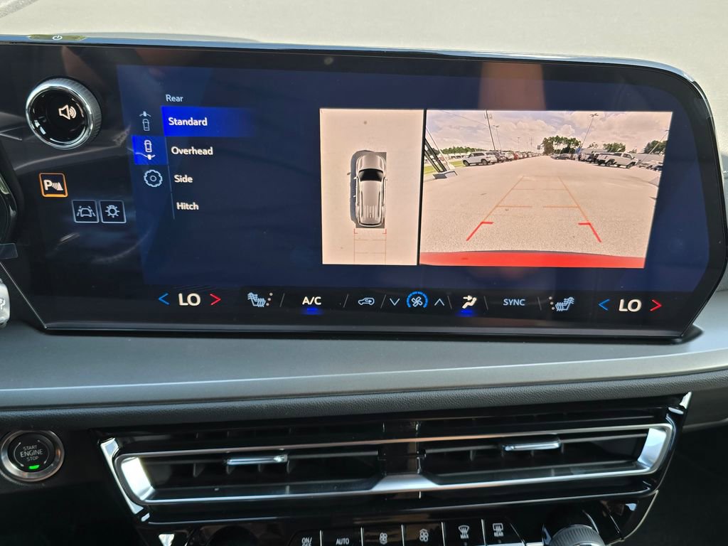 New 2026 Chevrolet Traverse LT w/ Driver Confidence Package image 15