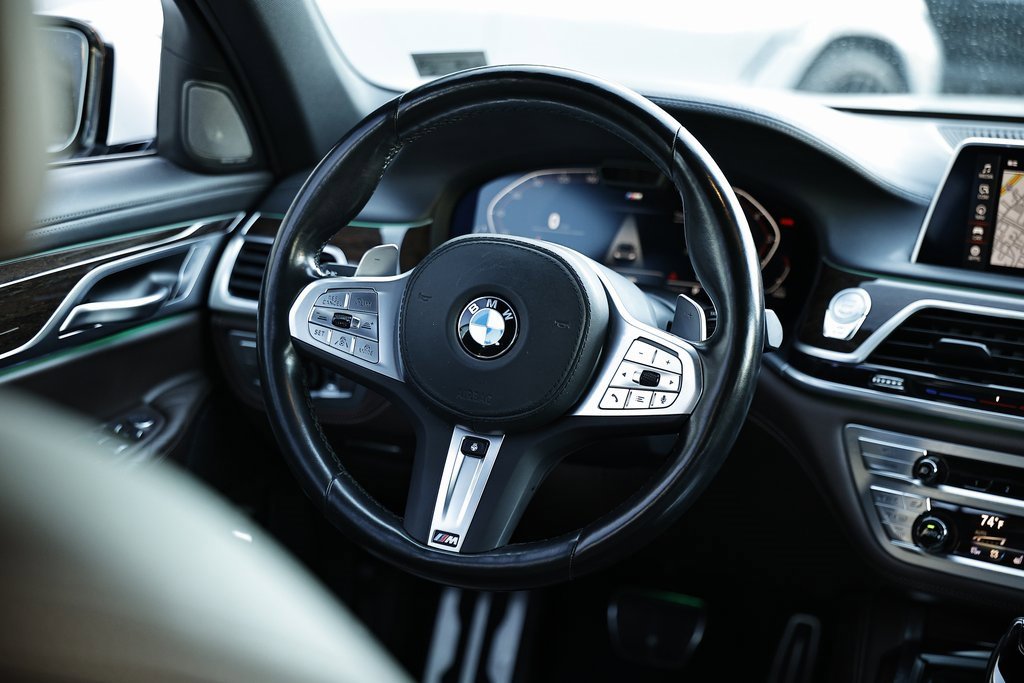 Used 2022 BMW 750i xDrive w/ Luxury Rear Seating Package image 30