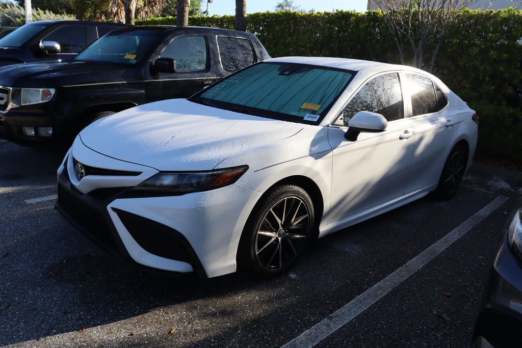 Used 2021 Toyota Camry SE