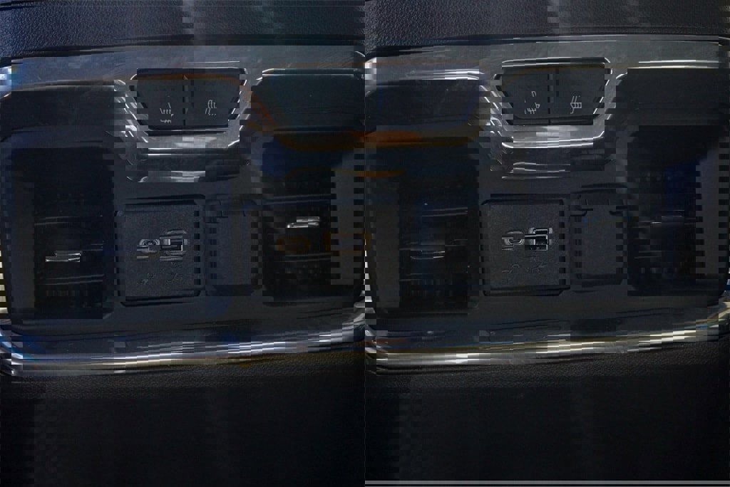 Used 2019 GMC Sierra 1500 SLT w/ SLT Premium Package image 27