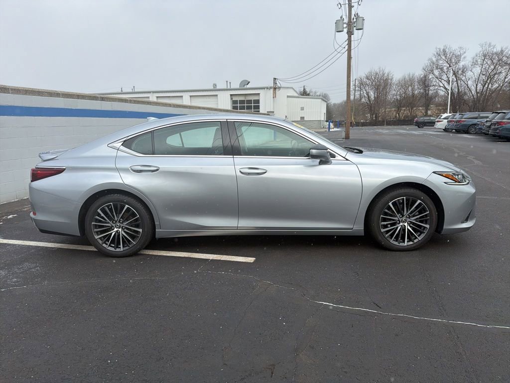 Used 2022 Lexus ES 350 w/ Premium Package image 6