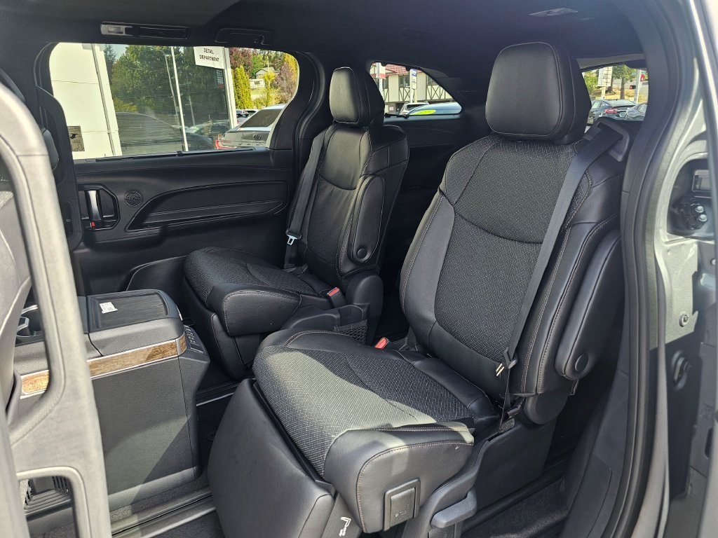 New 2026 Toyota Sienna Platinum AWD/4WD image 15