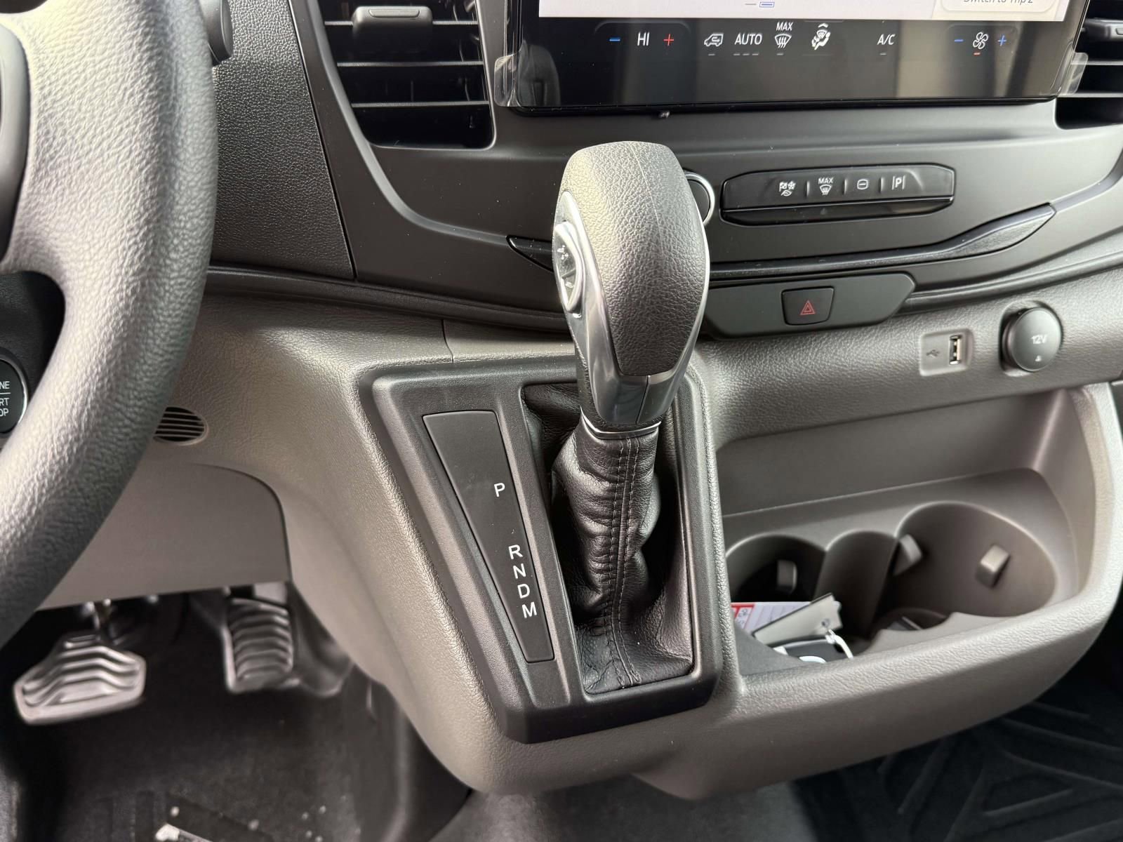 New 2026 Ford Transit 150 148 Medium Roof w/ Load Area Protection Package image 18