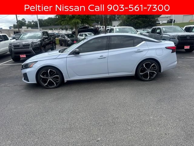 Certified 2023 Nissan Altima 2.5 SR w/ SR Premium Package FWD image 6