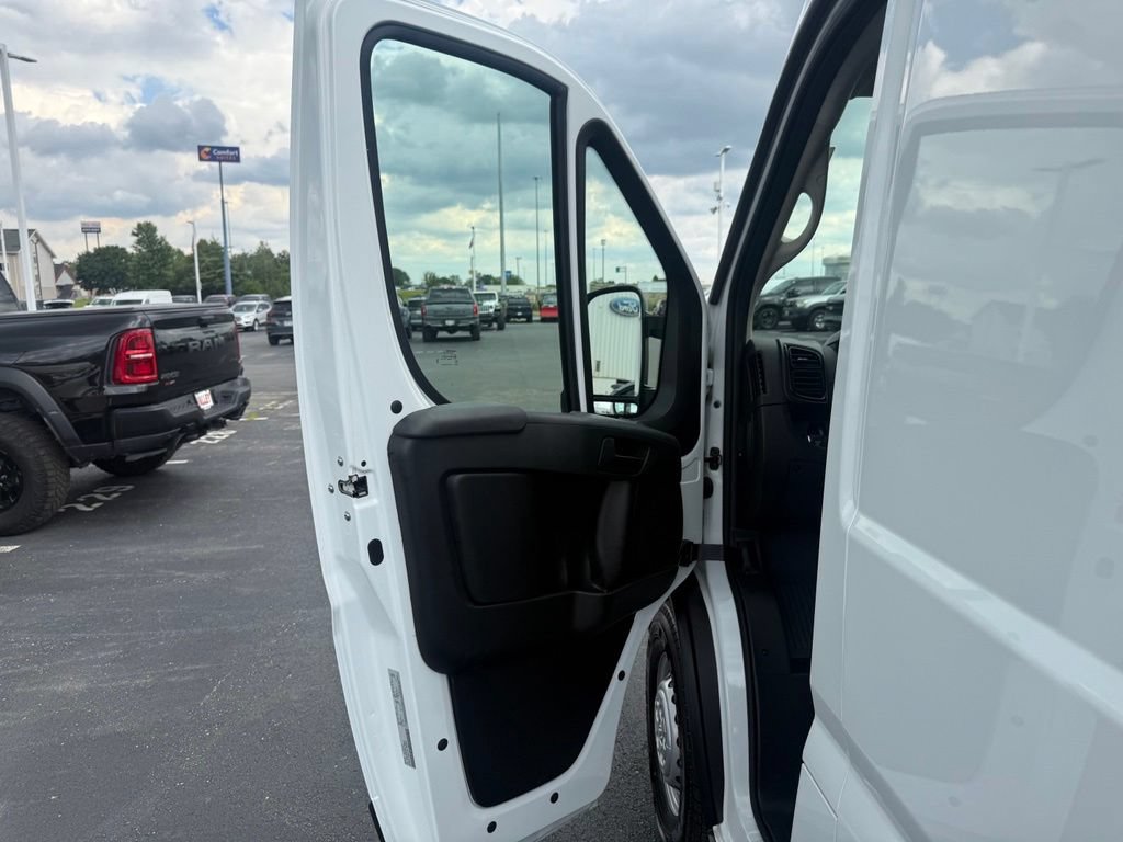 Used 2024 RAM ProMaster 2500 FWD image 10