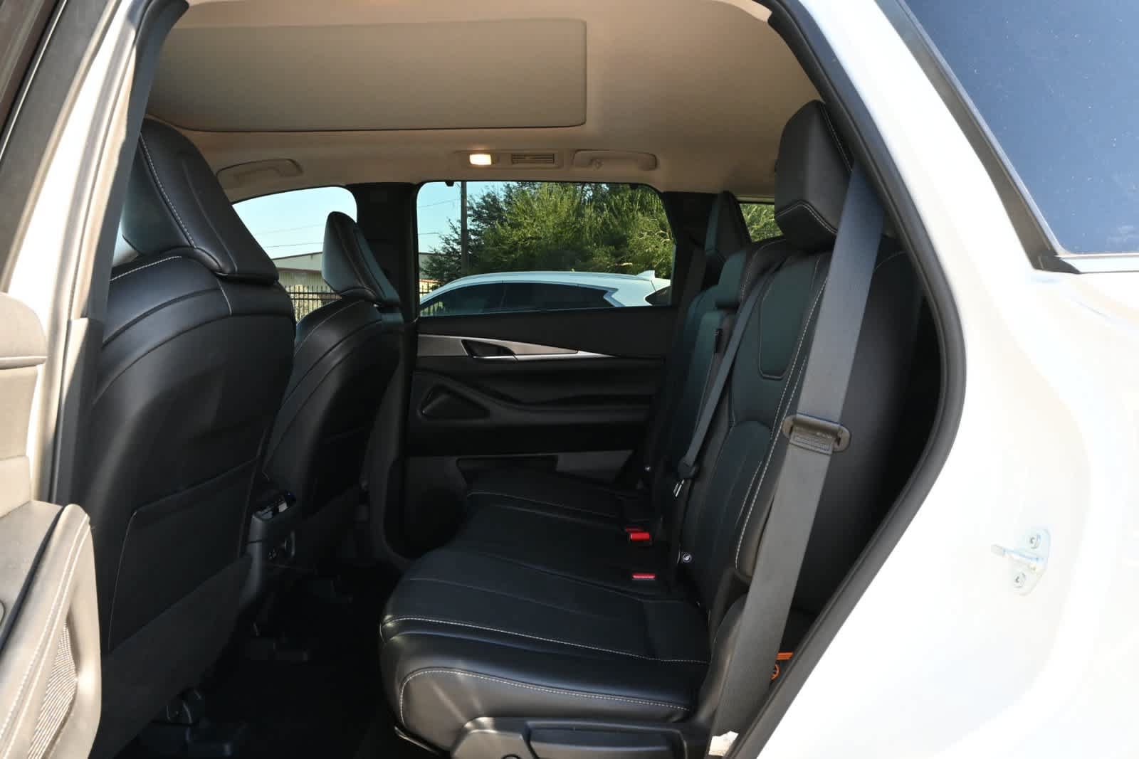 Certified 2024 INFINITI QX60 Luxe FWD image 19