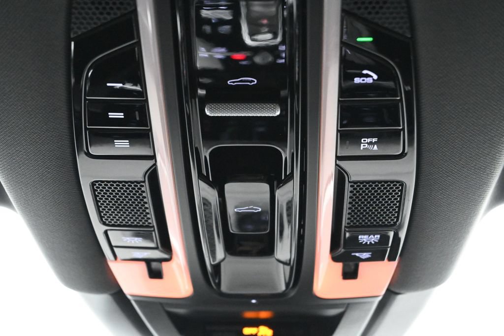 Certified 2023 Porsche Cayenne Platinum Edition AWD/4WD image 25