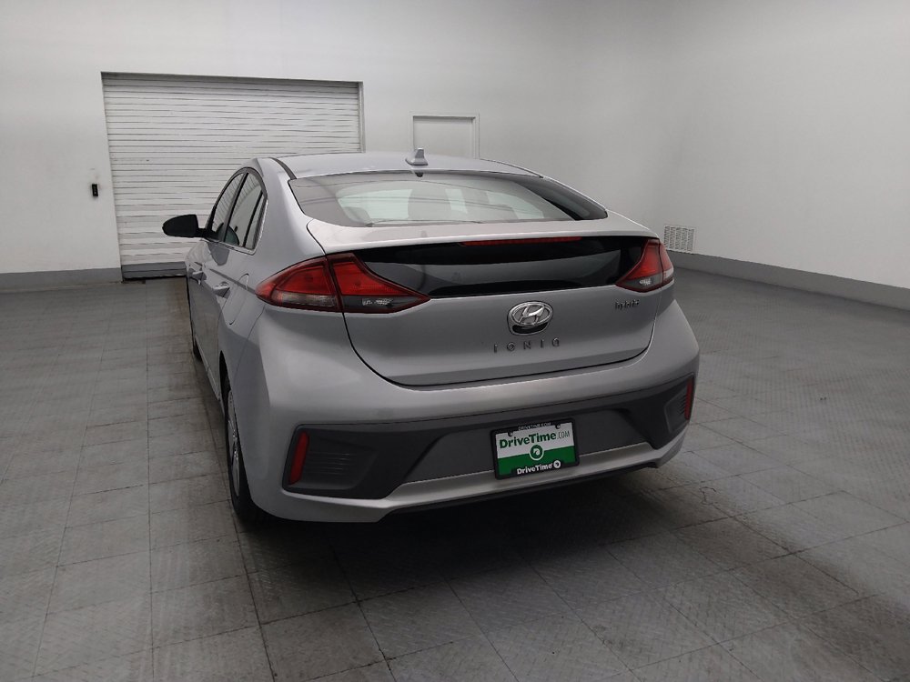 Used 2020 Hyundai Ioniq SE FWD image 6