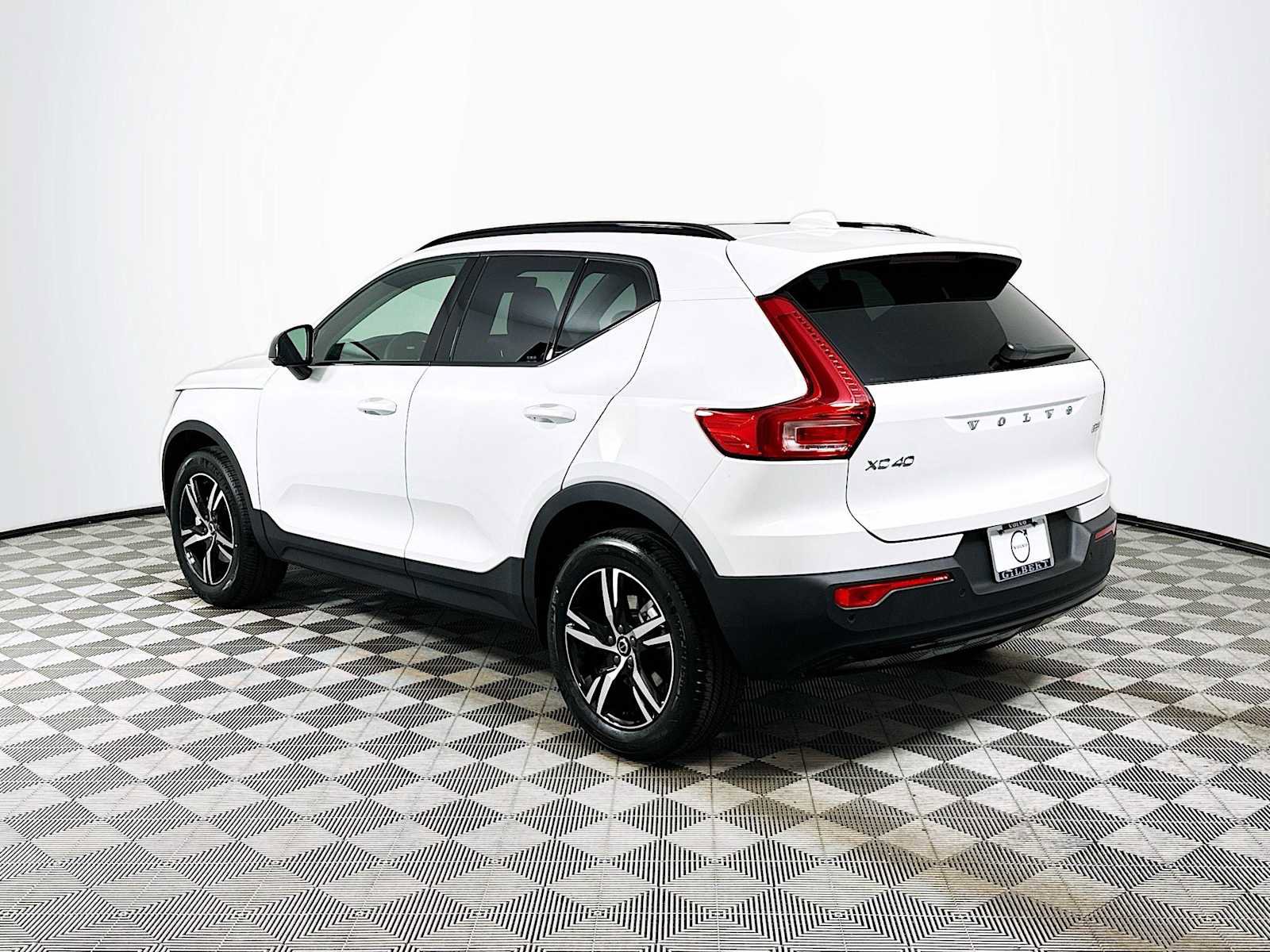 New 2026 Volvo XC40 B5 Core AWD/4WD image 5