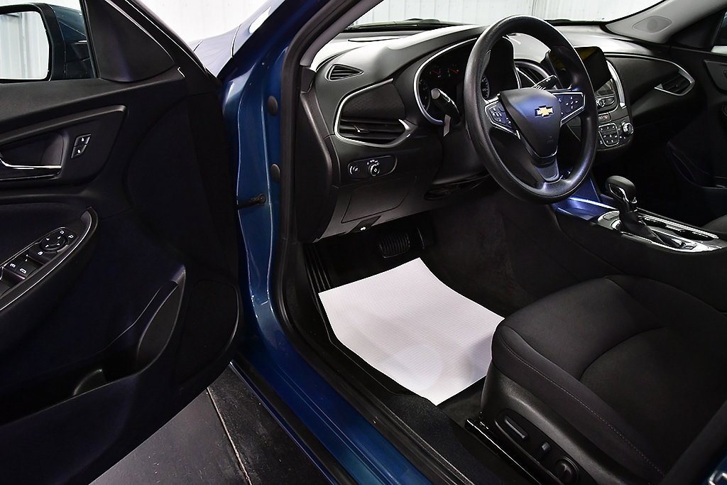 Used 2024 Chevrolet Malibu LT image 14